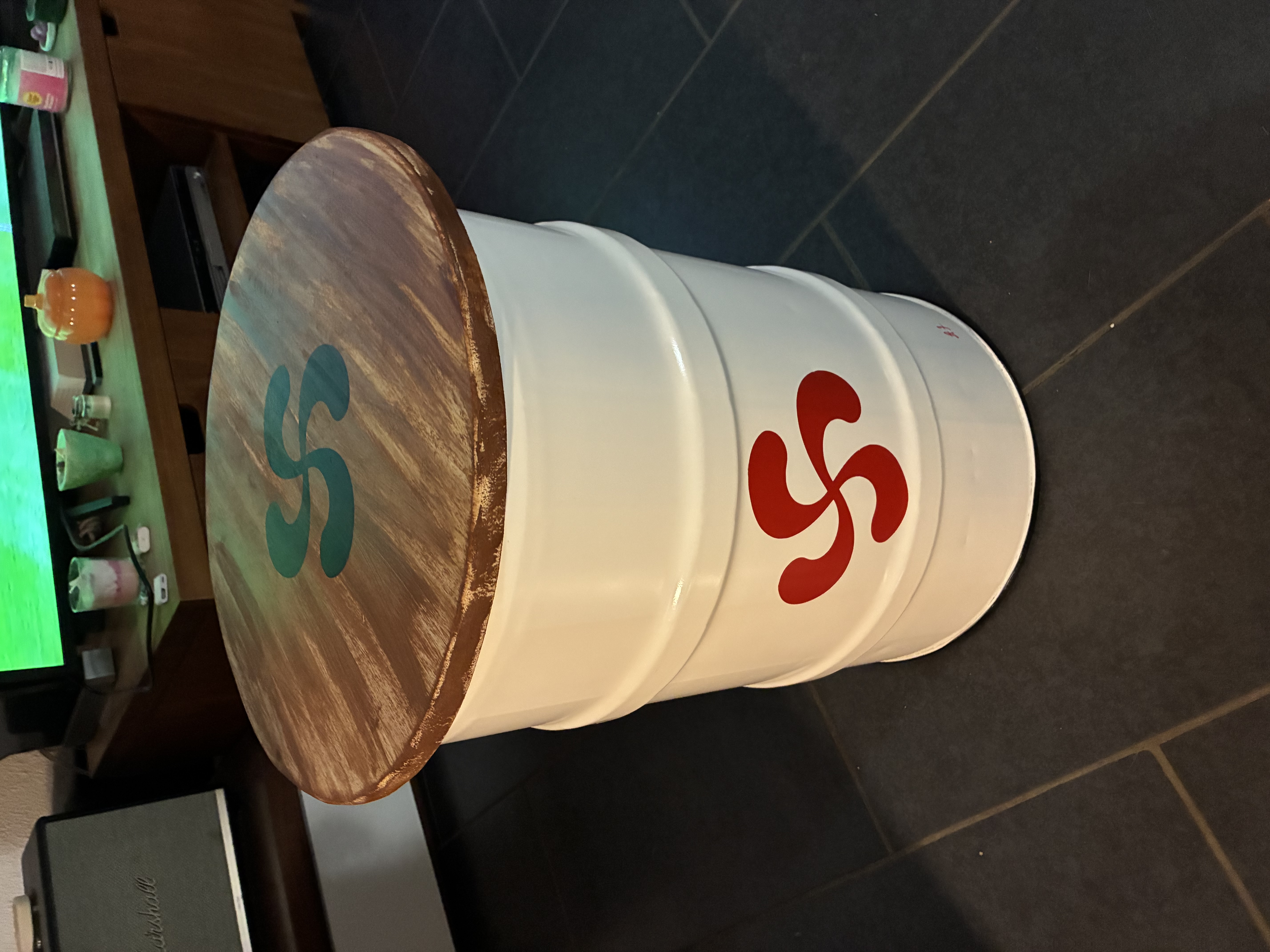 Bidon coffre croix basque blanc/rouge